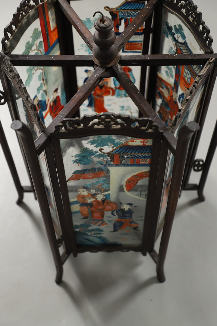 A LARGE CHINESE GLASS LANTERN. - Image 6 of 10