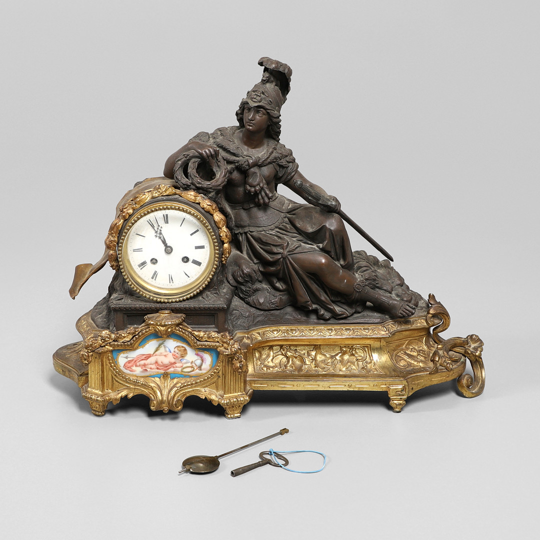A 19TH CENTURY FRENCH BRONZE AND ORMOLU MANTEL CLOCK. - Image 2 of 9