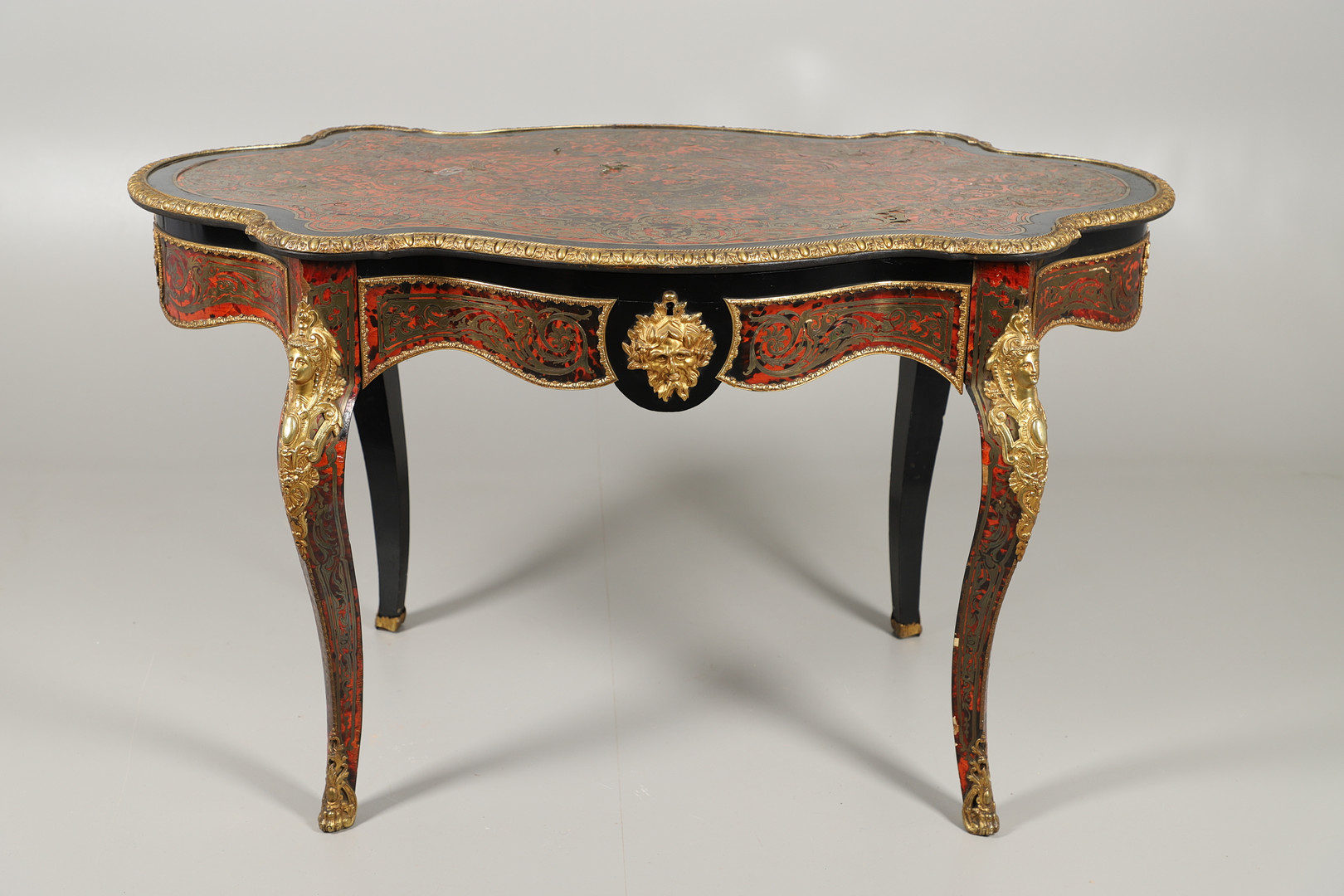 A 19TH CENTURY FRENCH BOULLE CENTRE TABLE. - Image 4 of 12