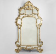 A LARGE 18TH CENTURY STYLE GILTWOOD MIRROR.