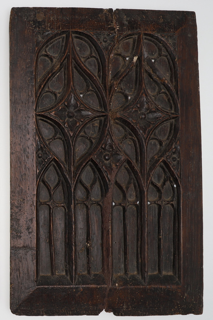 A GOTHIC CARVED OAK PANEL. - Image 4 of 7