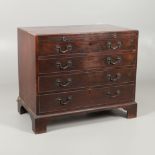 AN 18TH CENTURY MAHOGANY CHEST OF DRAWERS.