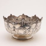 A VICTORIAN ROSE BOWL.