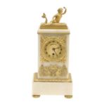 A LATE 18TH CENTURY FRENCH GILT METAL AND MARBLE MANTEL TIMEPIECE.