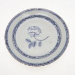 18THC CHINESE BLUE & WHITE DISH.