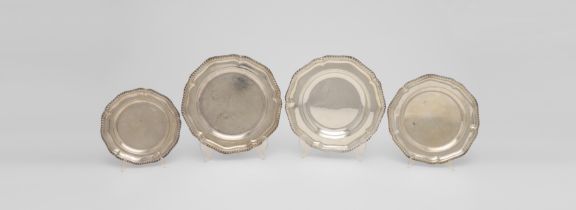 AN ELIZABETH II SILVER PART-DINNER SERVICE.