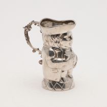 A LATE 19TH/ EARLY 20TH CENTURY CONTINENTAL CREAM JUG.