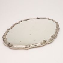 A LATE 19TH/ EARLY 20TH CENTURY CONTINENTAL WOODEN MOUNTED MIRROR PLATEAU.