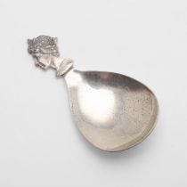 A CASED MODERN COMMEMORATIVE CADDY SPOON, BY A. E JONES.