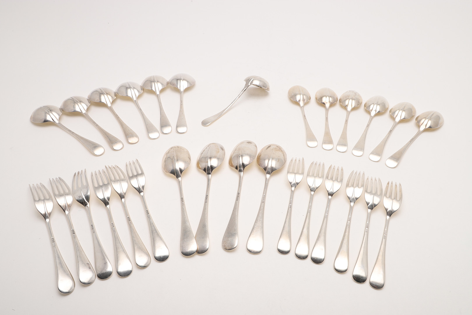 AN EARLY 20TH CENTURY PART-CANTEEN OF HANOVERIAN PATTERN FLATWARE. - Image 3 of 4