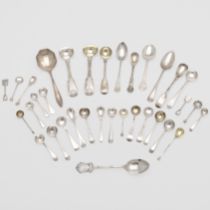 A QUANTITY OF ASSORTED CONDIMENT SPOONS.