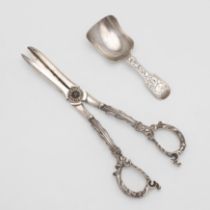 A VICTORIAN CADDY SPOON.