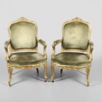 A PAIR OF 19TH CENTURY LOUIS XV STYLE GILTWOOD FAUTEUILS A LA REINES.