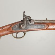 A 19TH CENTURY TOWER MARKED 1842 PATTERN PERCUSSION CARBINE.