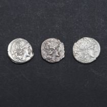 THREE SIMILAR ROMAN REPUBLIC SILVER DENARIUS.