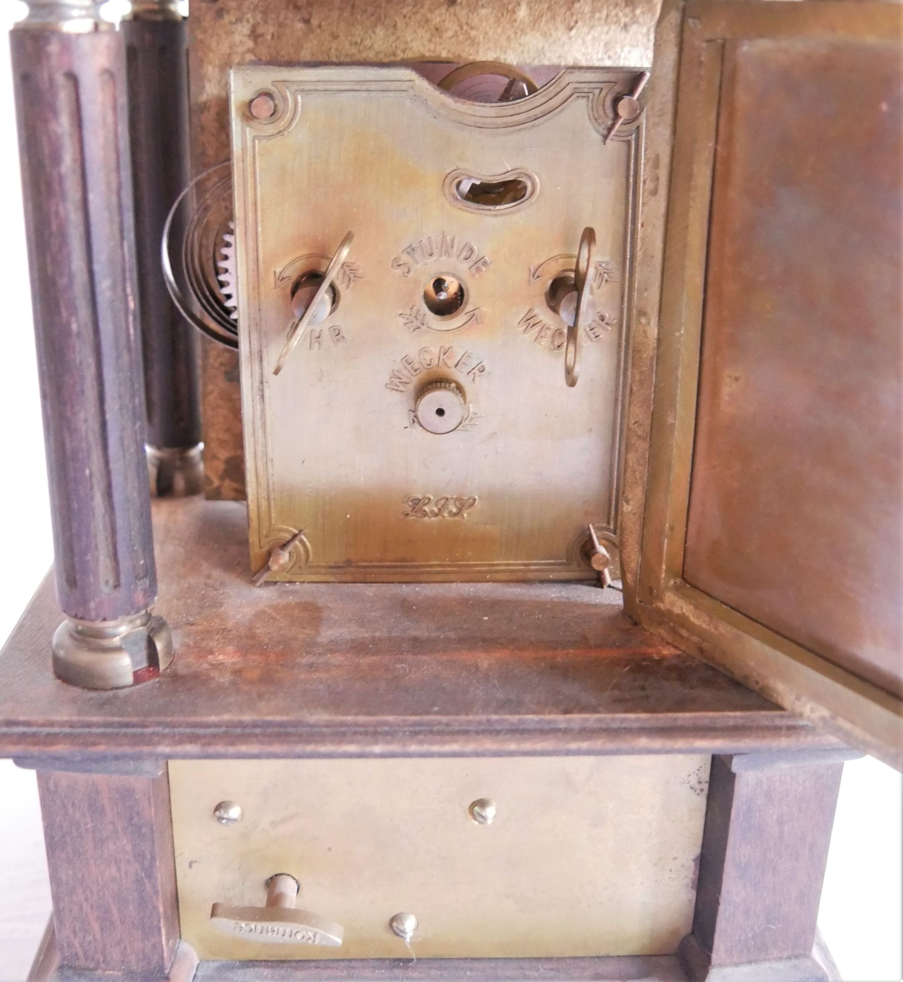 Tischuhr mit Spieluhr LFS = Lorenz Furtwängler & Söhne. 19. Jahrhundert, restaurierungsbedürftig. - Image 4 of 4