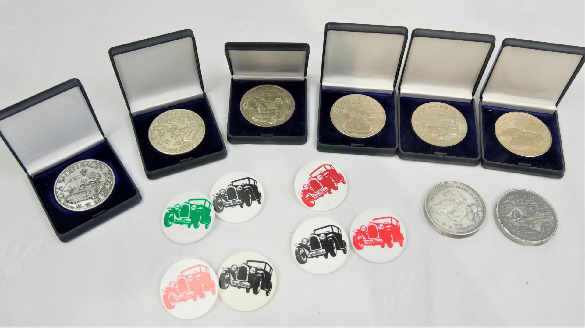 Lot Medaillen "Automobiltage Baden Baden" mit den Jahrgängen: 1992, 1993, 1996, 1997, 1998, 1999,