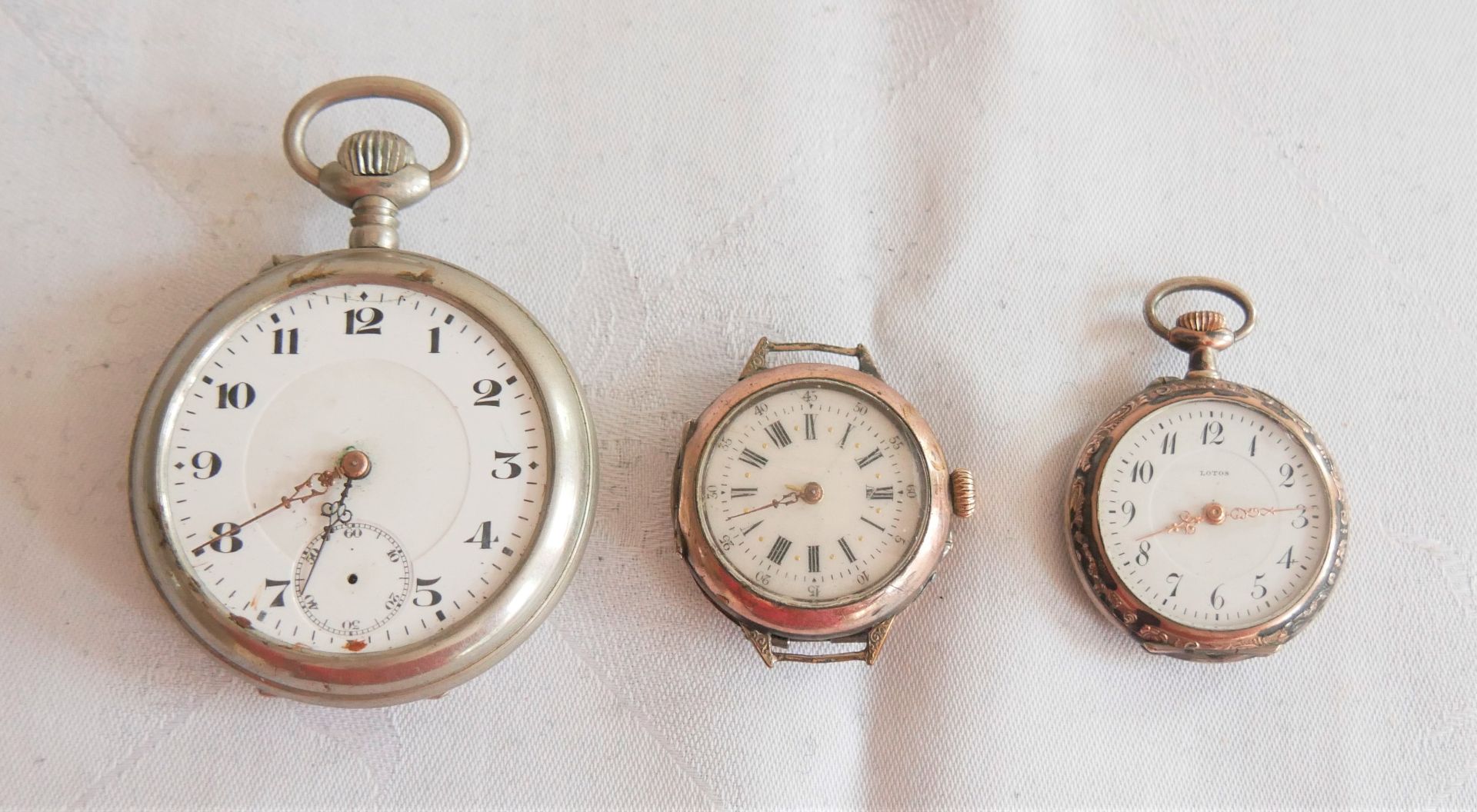 Lot Uhren für den Uhrmacher, dabei auch Silber.