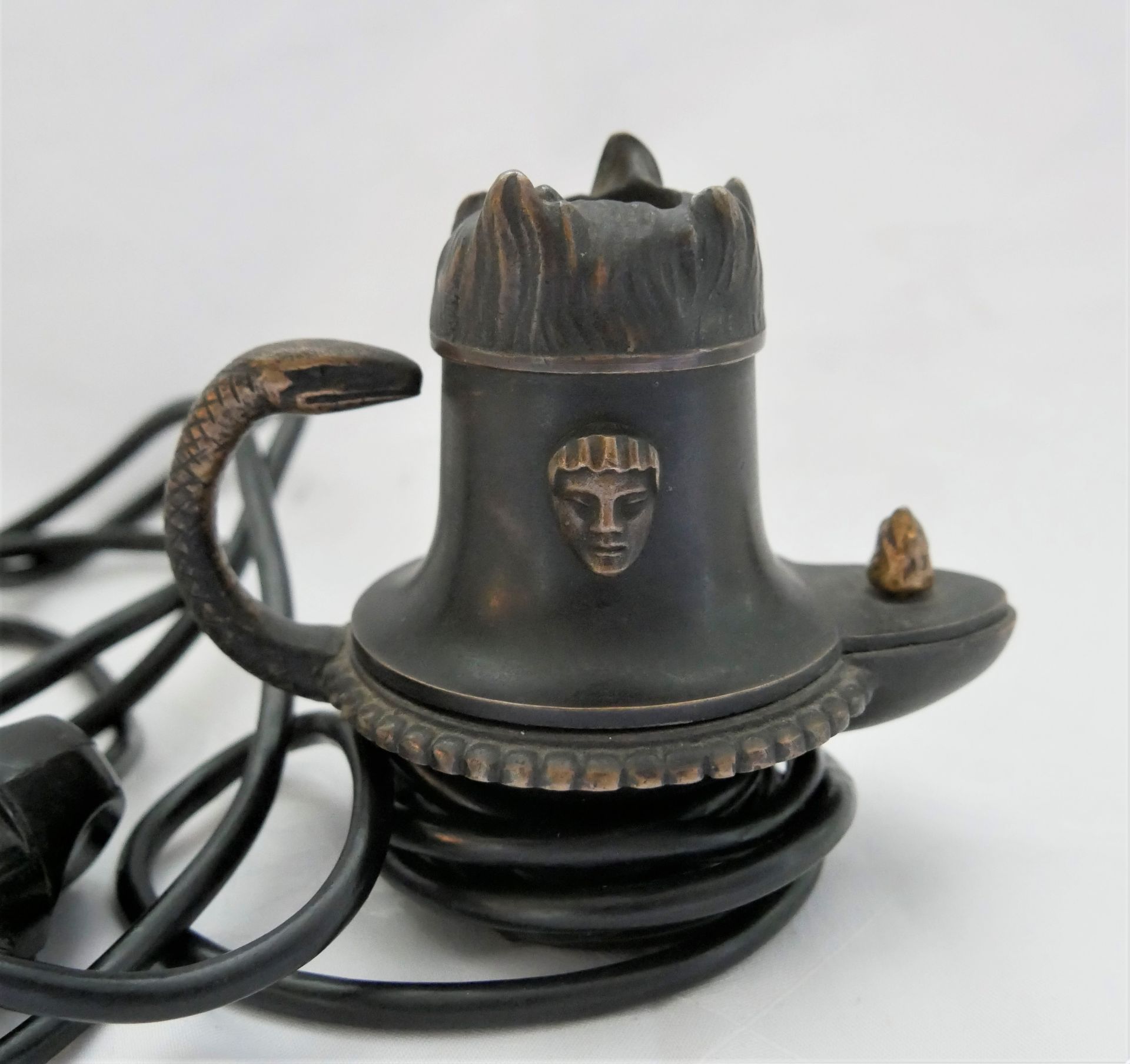 elektrischer Zigarettenanzünder in Form einer Wunderlampe - Image 2 of 2