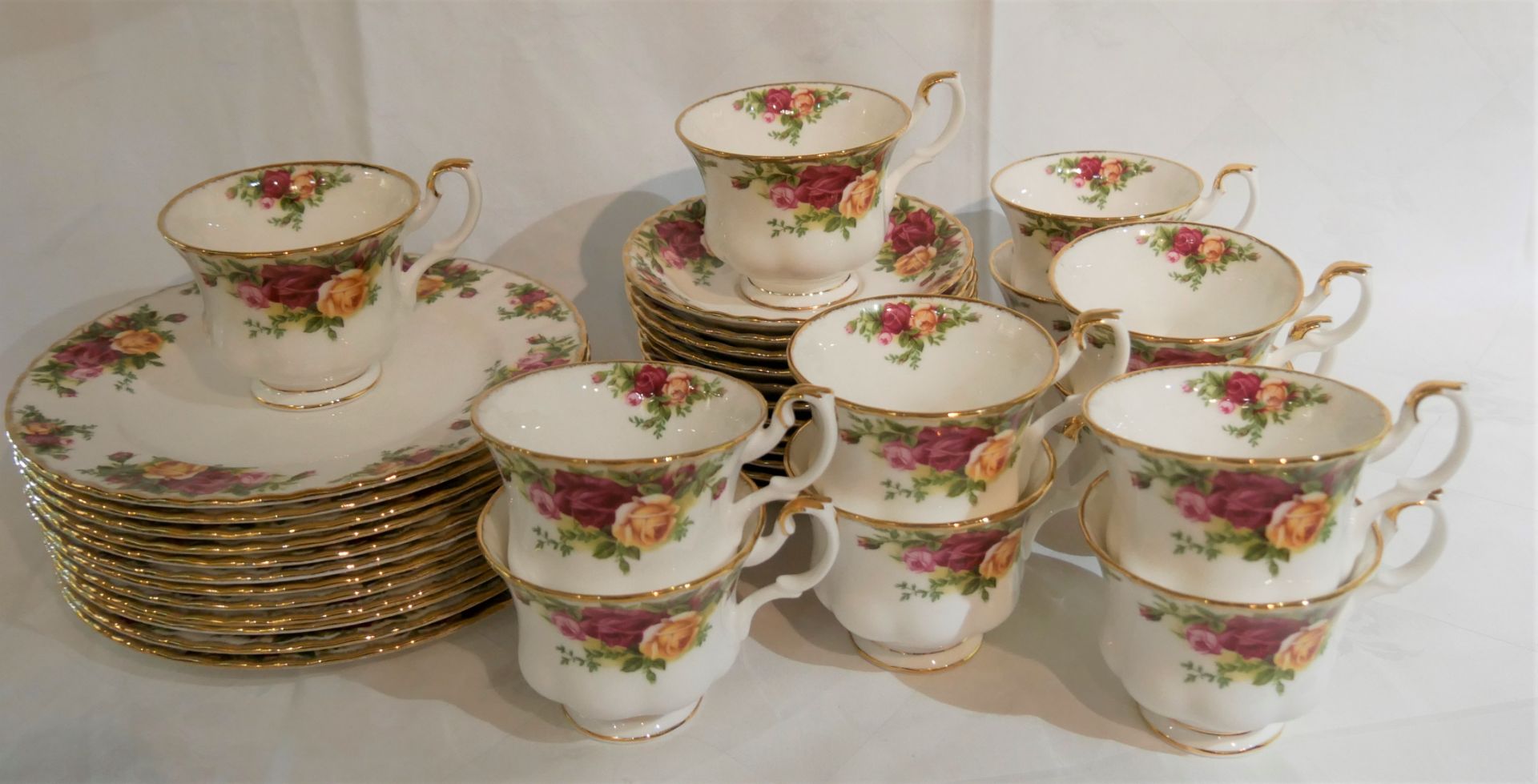 Royal Albert, Bone China, Old Country Roses Kaffeeservice, 12teilig. Bestehend aus 12