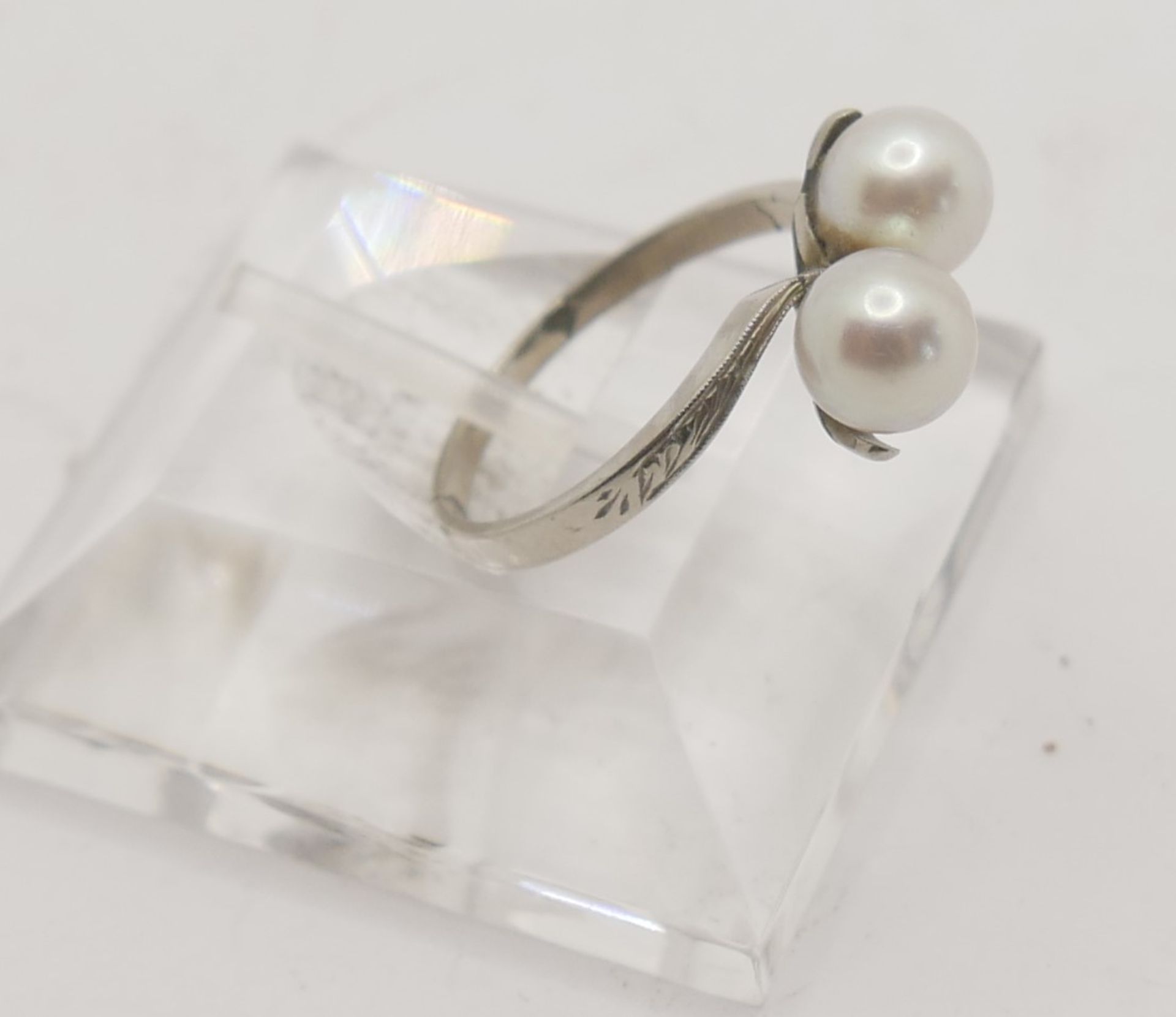 Platinring mit 2 Perlen besetzt, Ringgröße 52 - Bild 2 aus 2
