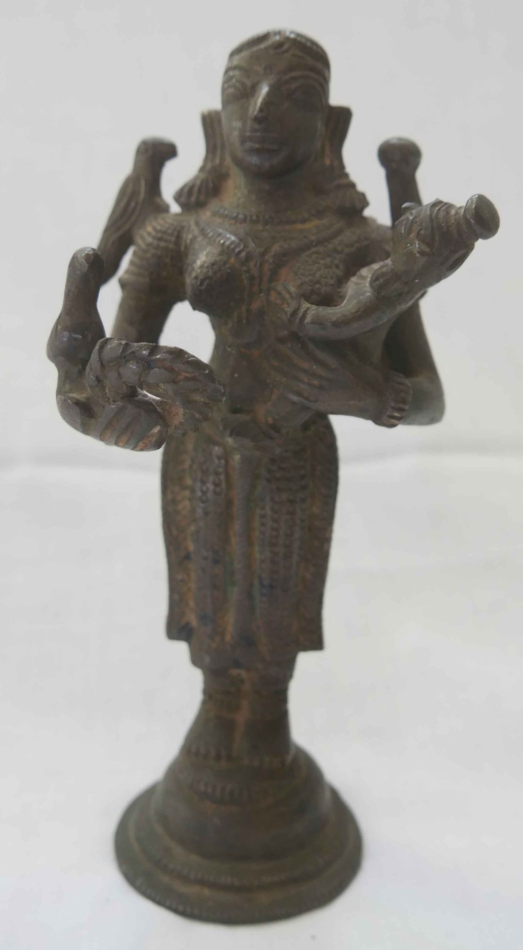 Statue indische Gottheit, aus Auflösung, wohl 19. Jahrhundert, Höhe ca 17 cm Bronze