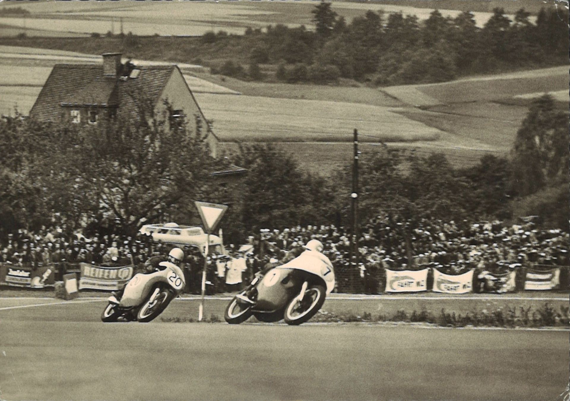 Sonderstempel DDR "Sachsenring-Rennen 1963" mit Sonderstempel Weltmeisterschaftslauf.
