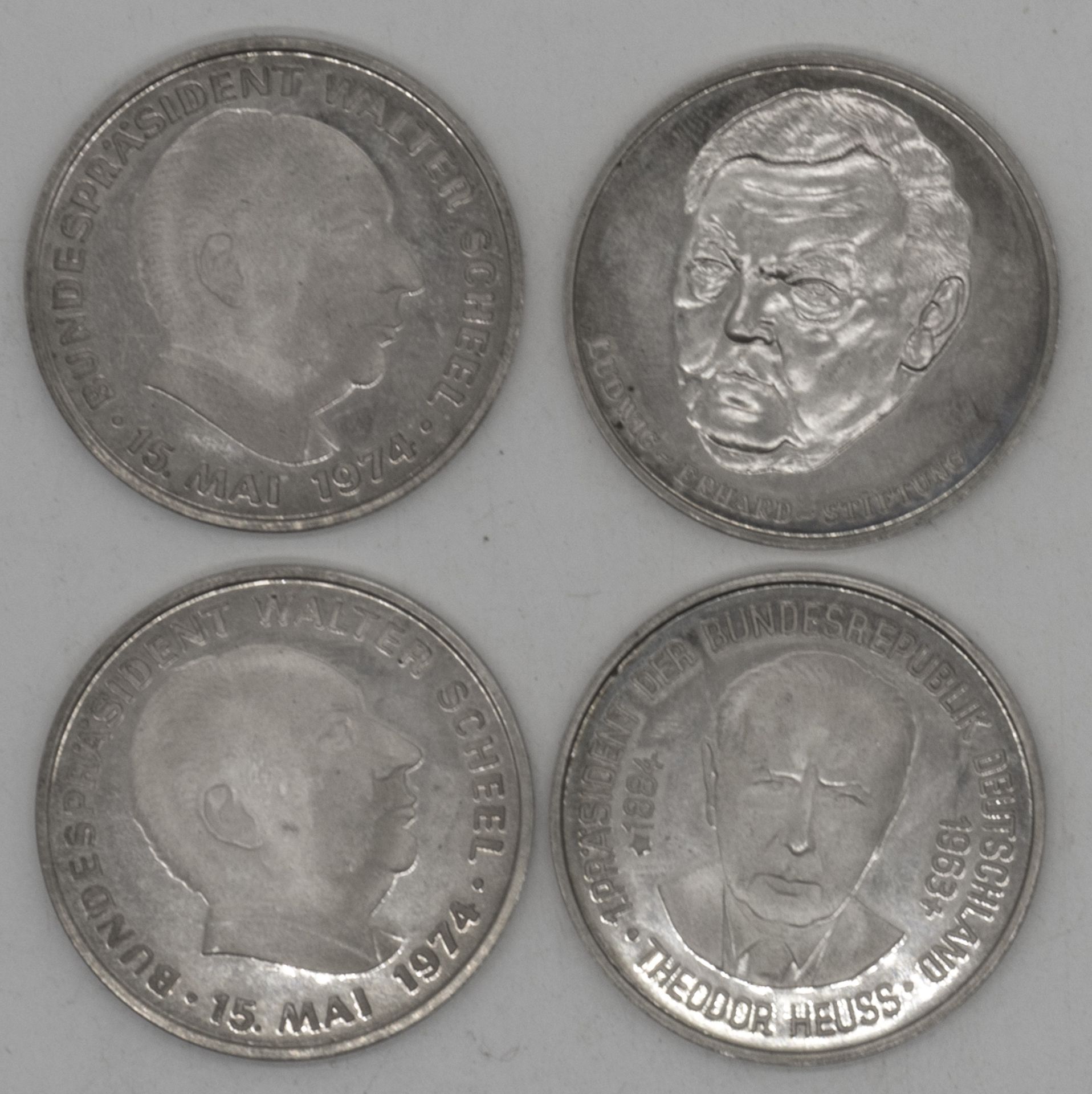 4 Silber Medaillen, BRD, 925er Punze. Theodor Heuss, Ludwig Erhard, 2x Walter Scheel.