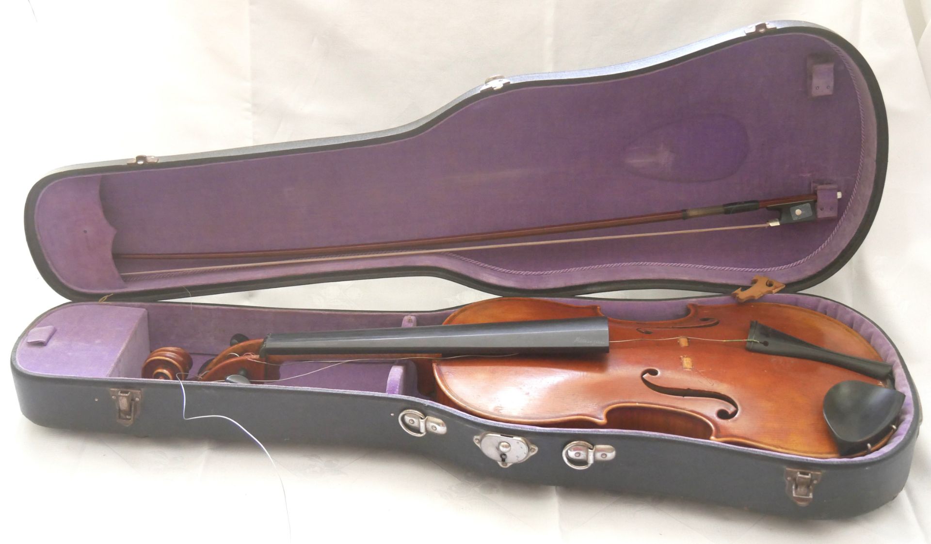 Violine zur Aufarbeitung, Innenzettel bezeichnet Felix Mori Costa, Fesicit Parmai, Anno 1834,