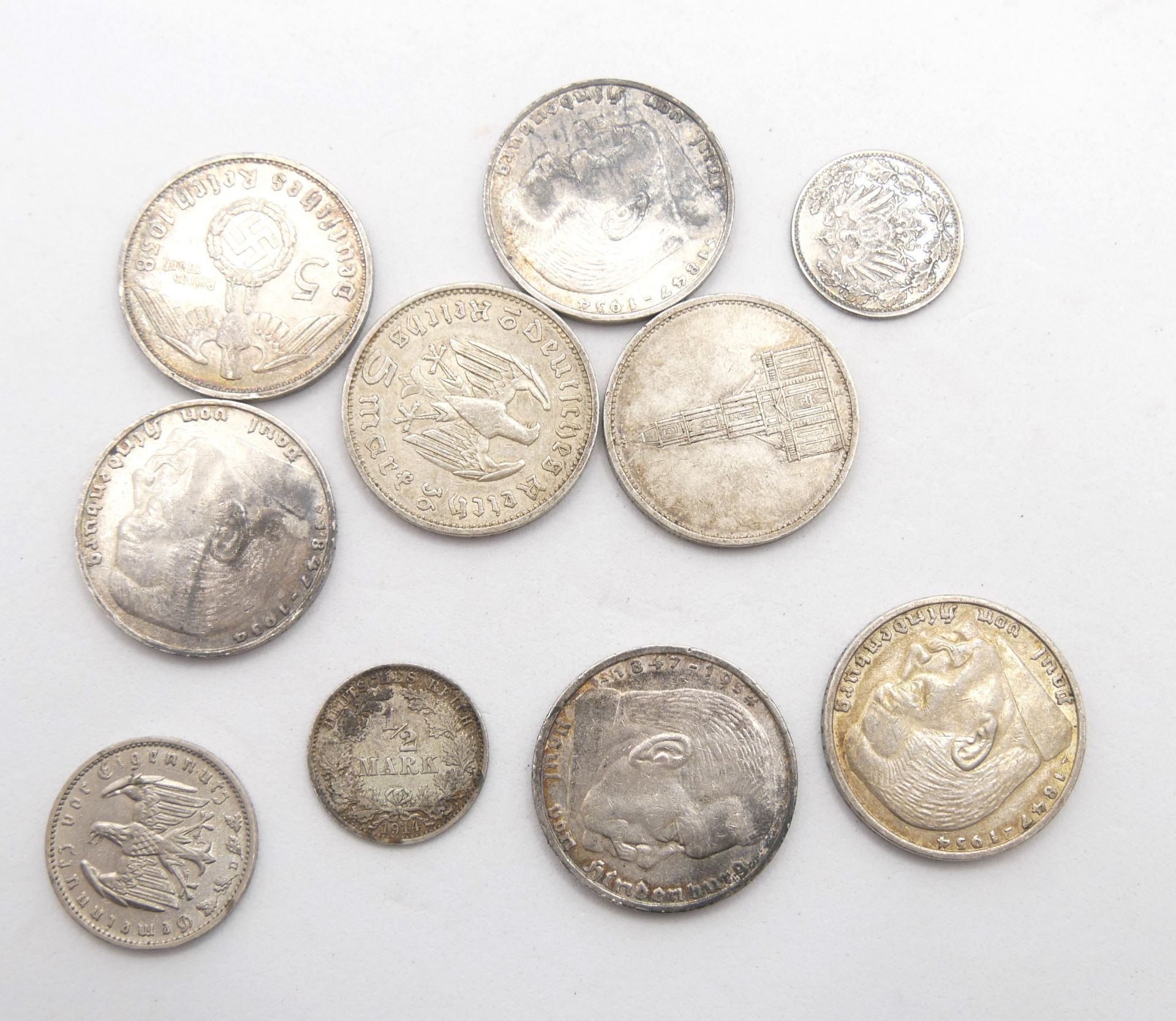 Lot Münzen Weimar, 3. Reich, dabei 2x 1/2 Mark, 7x 5 Mark sowie 1x 1 Mark 1934 - Bild 2 aus 2