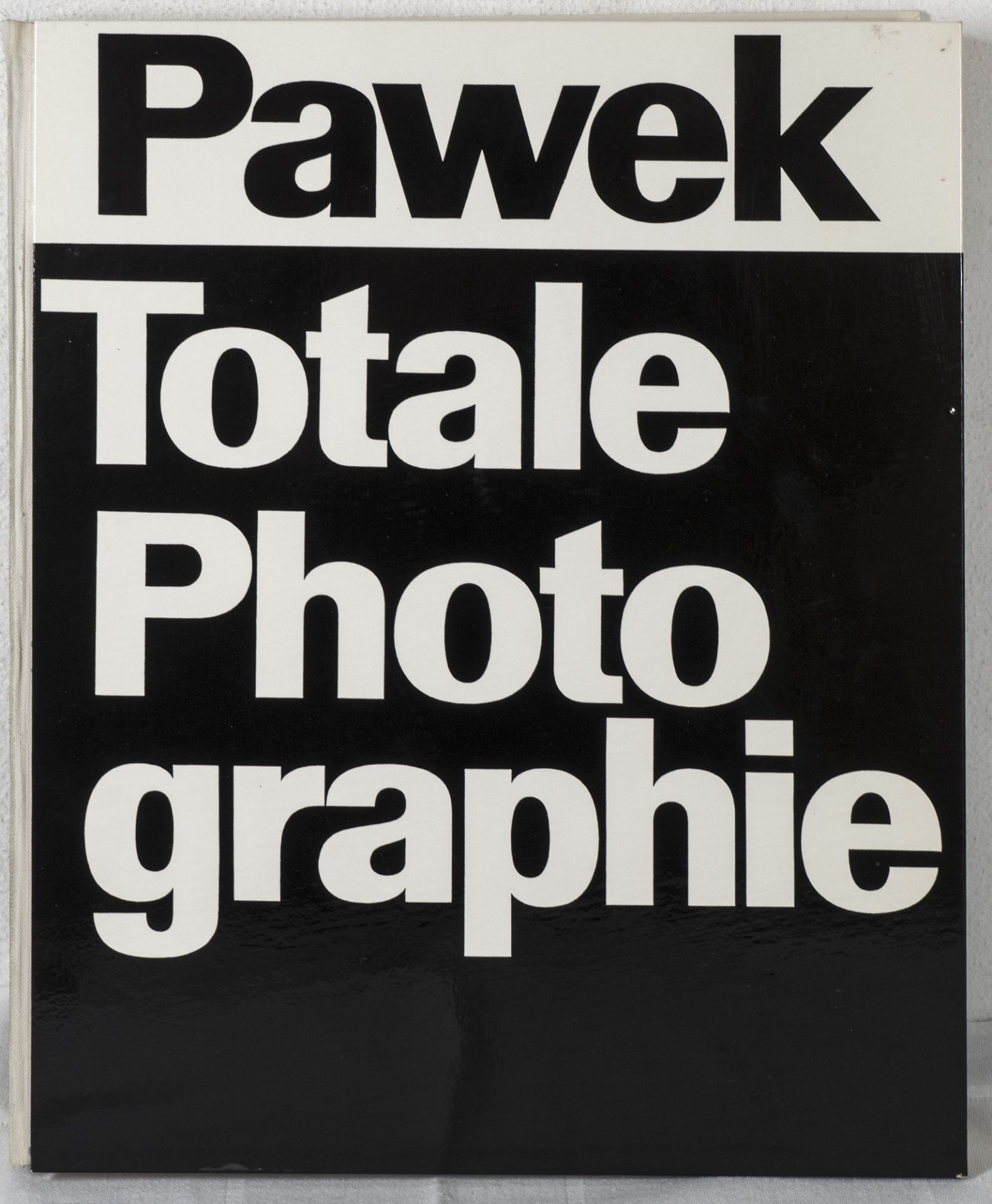 Pawek, "Totale Photographie - die Optik des neuen Realismus". Walter Verlag Olten und Freiburg im