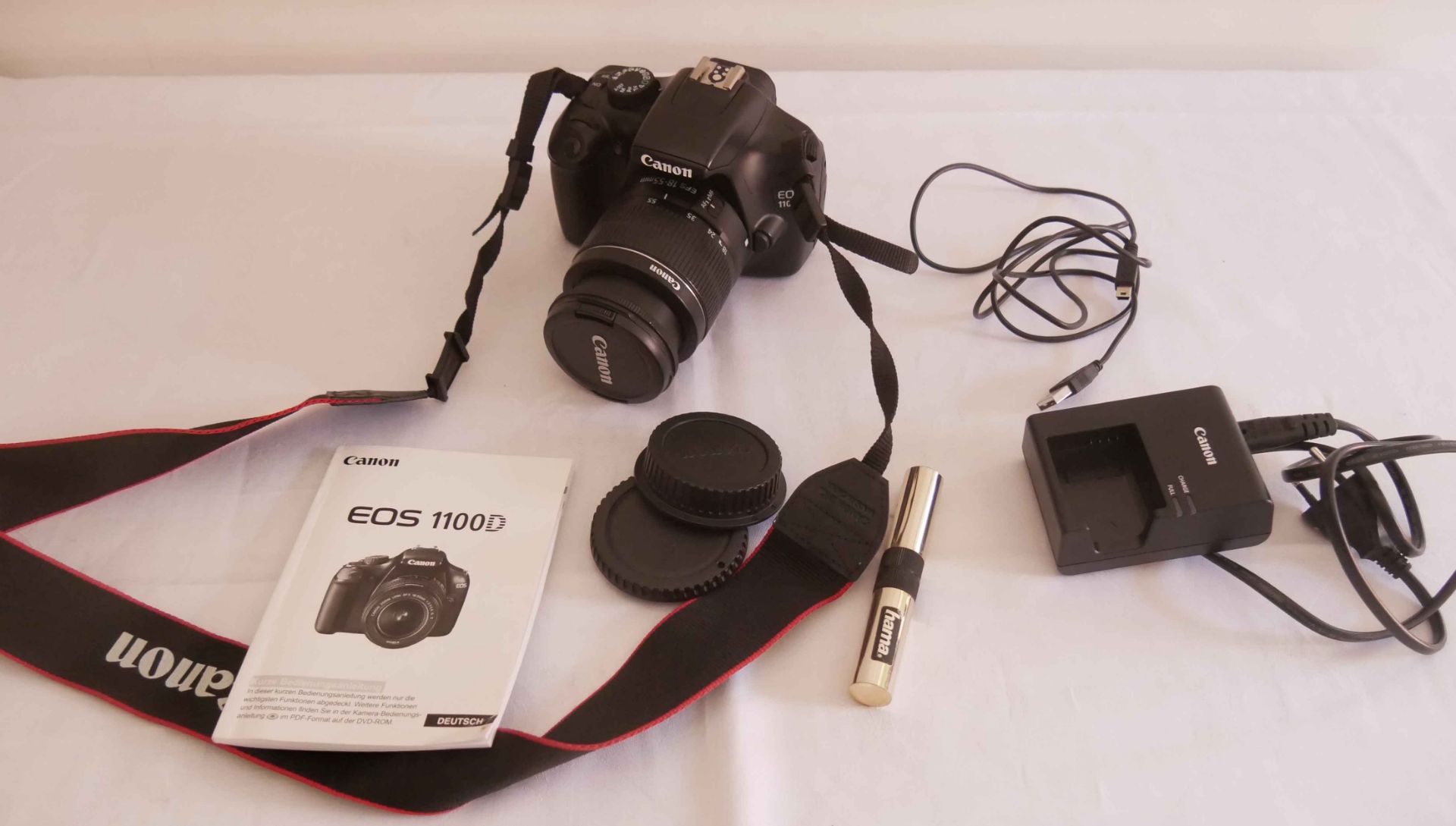 Foto Kamera Canon EOS 100 D in Tasche mit Gebrauchsspuren. Bitte besichtigen