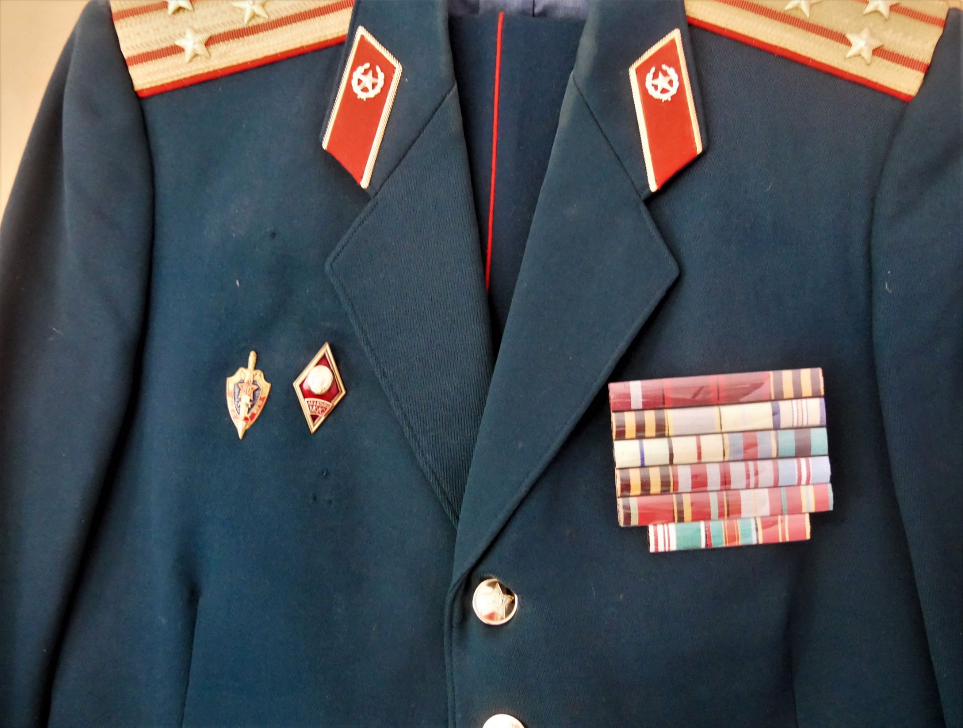 Aus Sammelauflösung! UDSSR Uniform Jacke mit Effekten, Orden und Ordensspange mit passender Hose. - Bild 2 aus 3