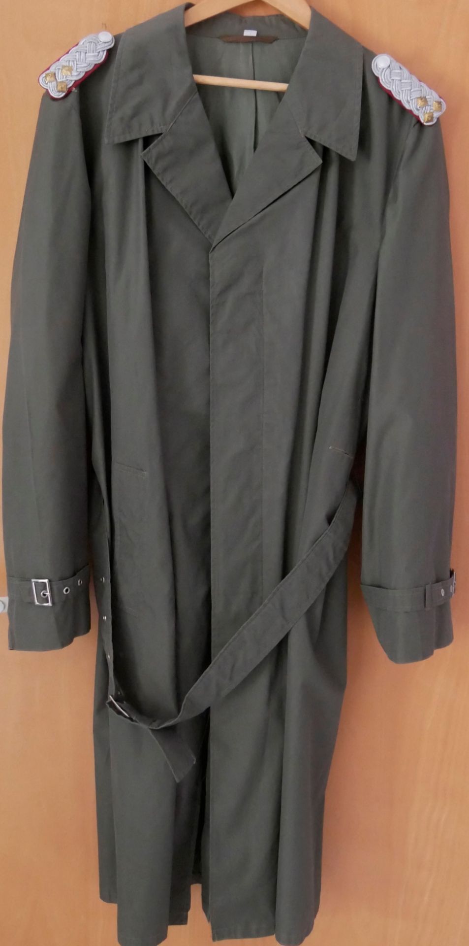 Aus Sammelauflösung! Uniform Jacke / Mantel mit Effekten. Gr. M 52, guter Zustand. Bitte