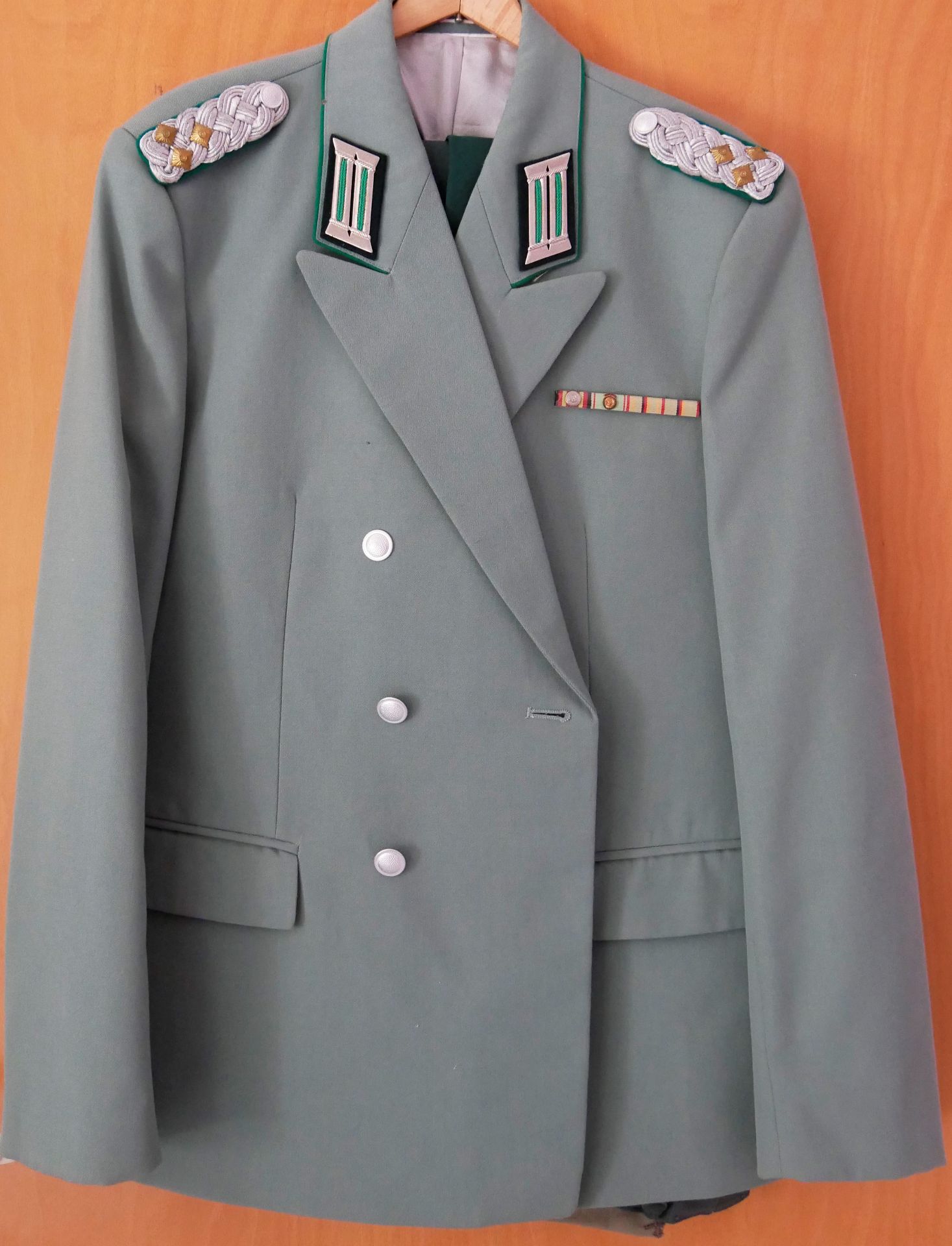 Aus Sammelauflösung! UDSSR Uniform Jacke mit Orden, Effekten und Ordensspangen, wohl Offizier. Gr.