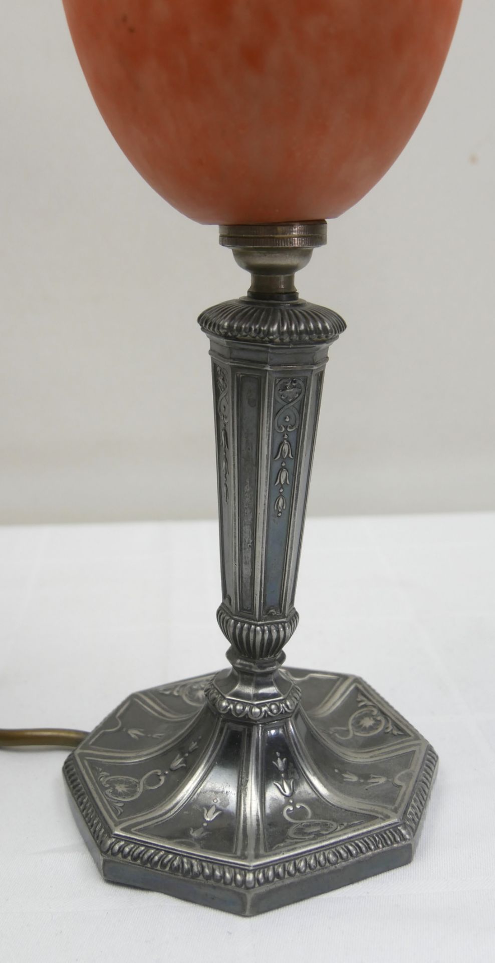Tischlampe Jugendstil, Metall, Glasschirm. Höhe ca. 31 cm - Bild 3 aus 3