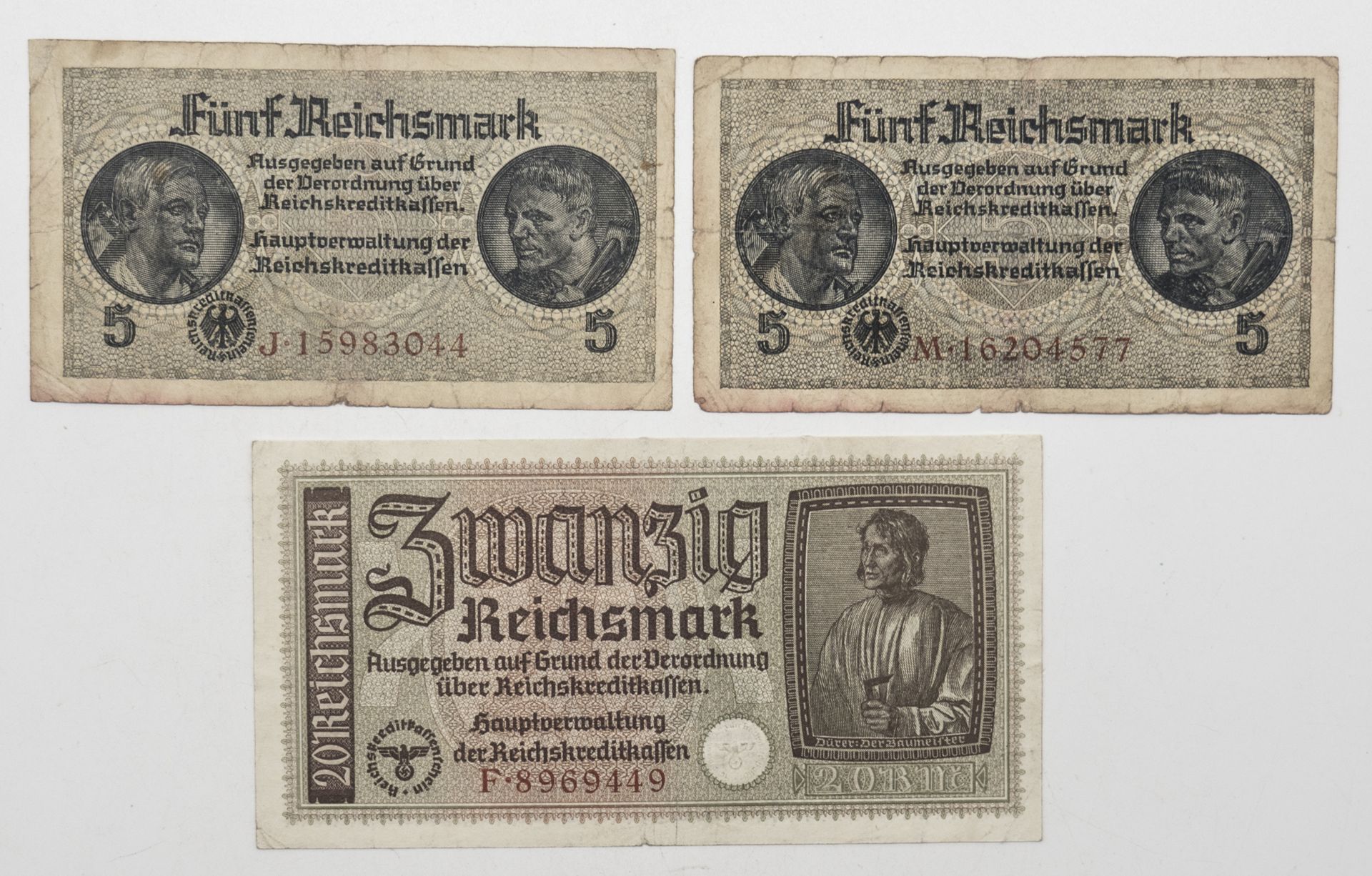 Drittes Reich, 2 x 5.- Reichsmark und 1 x 20 Reichsmark der Reichskreditkassen. Erhaltung: ss.