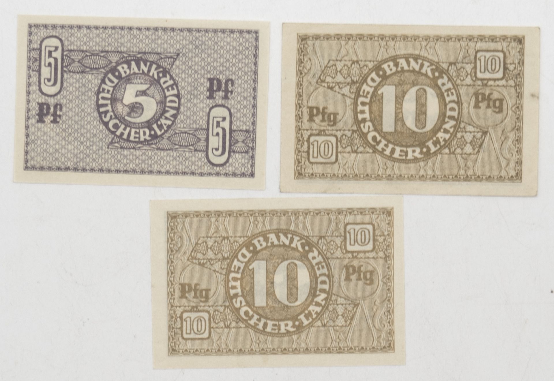 Bank deutscher Länder, 1 x 5 Pfennig und 2 x 10 Pfennig - Scheine. Erhaltung: Kassenfrisch. - Bild 2 aus 2