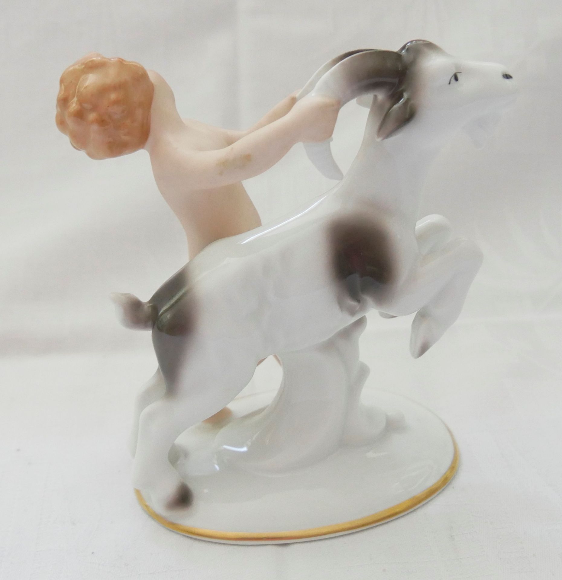 Gerold Porzellan-Figur "Putto mit Ziege", am Boden gemarkt. Höhe ca. 14,5 cm - Bild 3 aus 4
