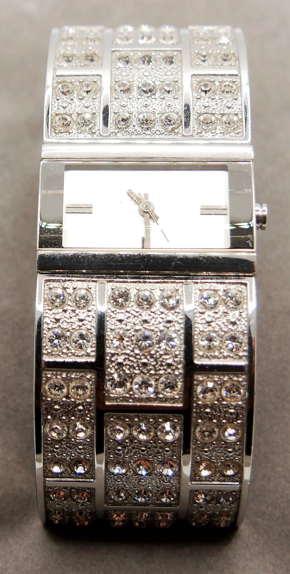 Damen Armbanduhr "DKNY NY 3713" Quarz. In Original Box.