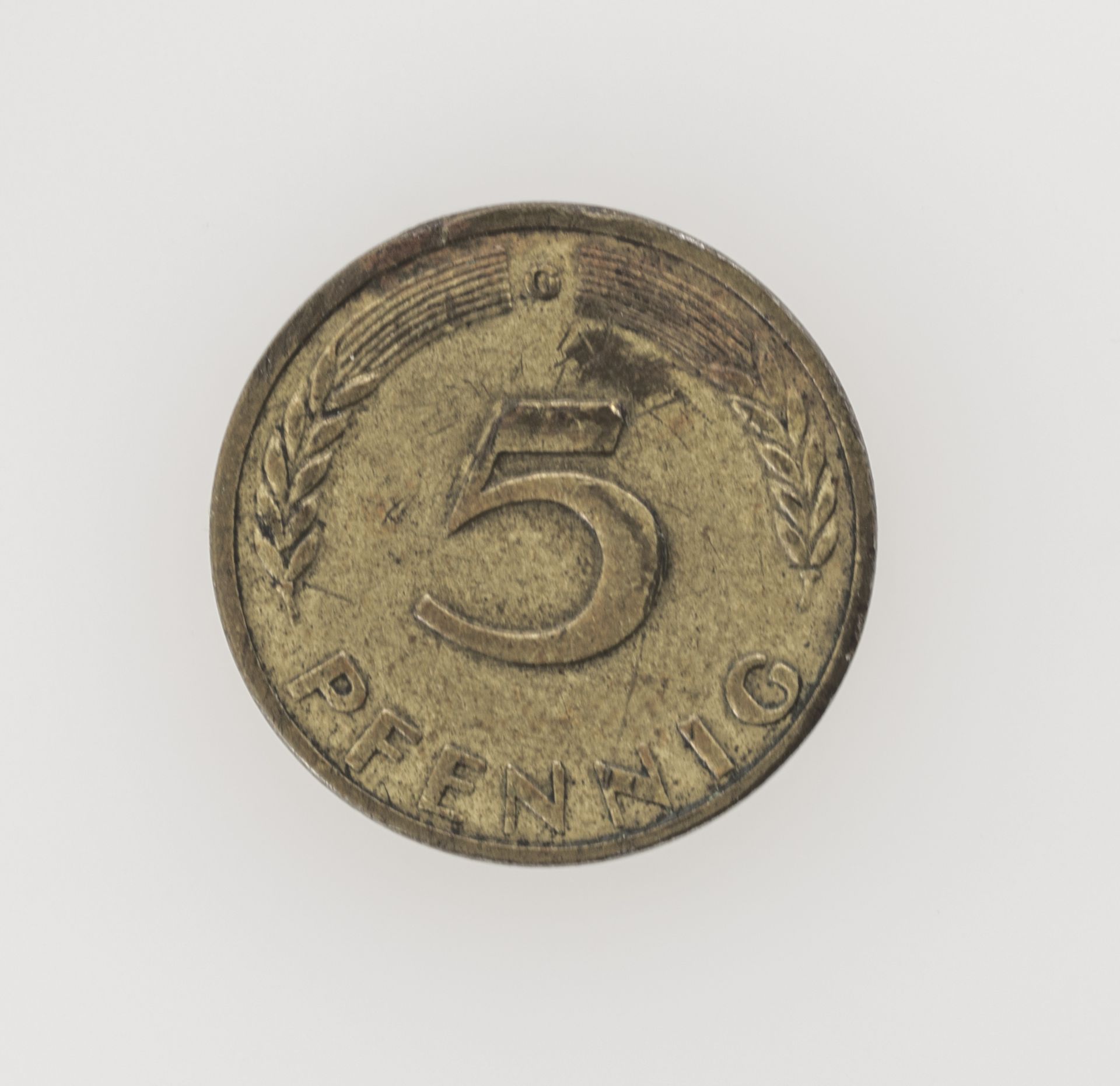 BRD 1949 G, 5 Pfennig Fehlprägung: Rückseitig partiell fehlende Plattierung. - Bild 2 aus 2