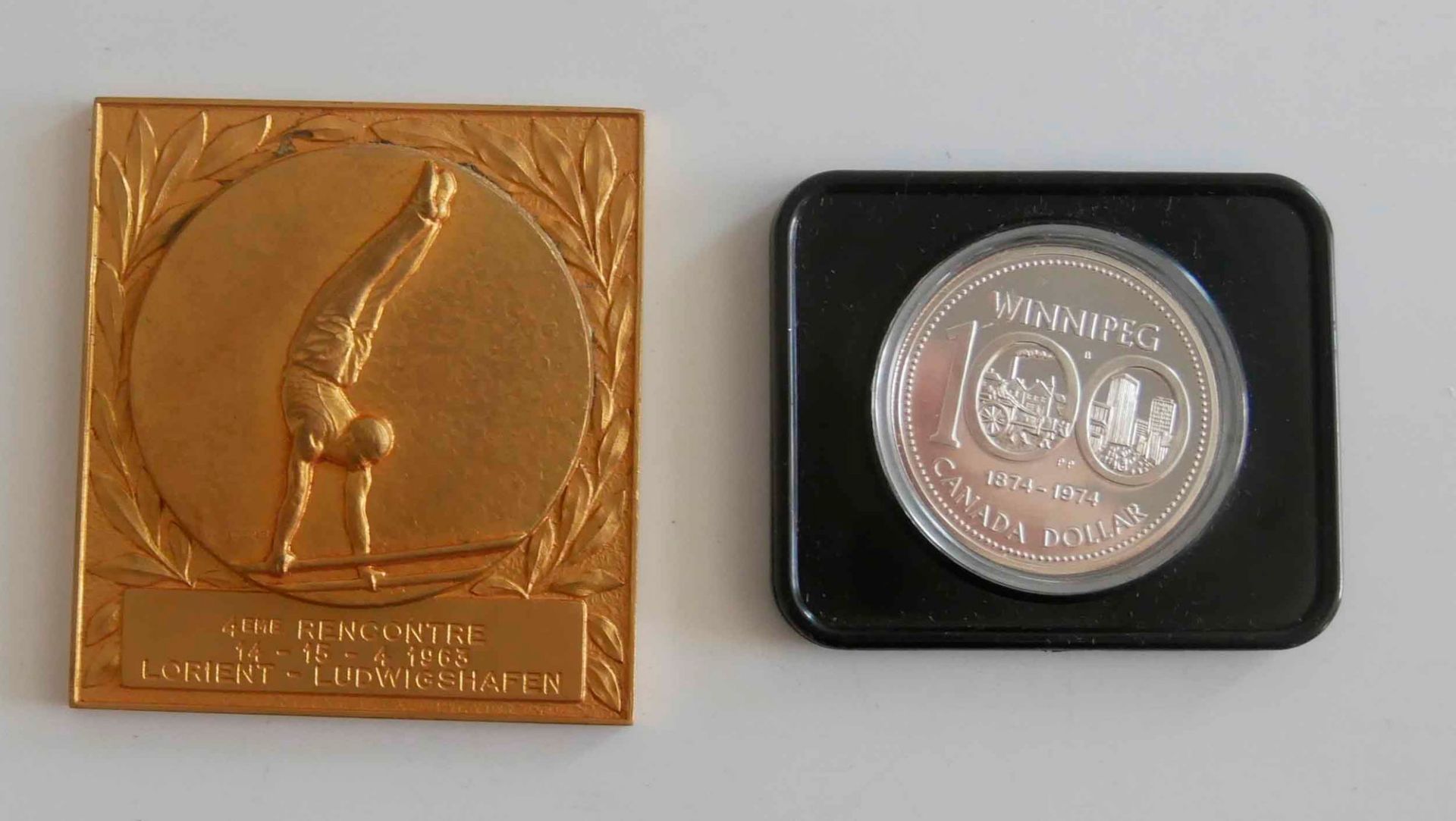 Auszeichnung Turnen, Lorient Ludwigshafen 1963 sowie 1 Canada Dollar 100 Jahre Winnipeg unzirkuliert