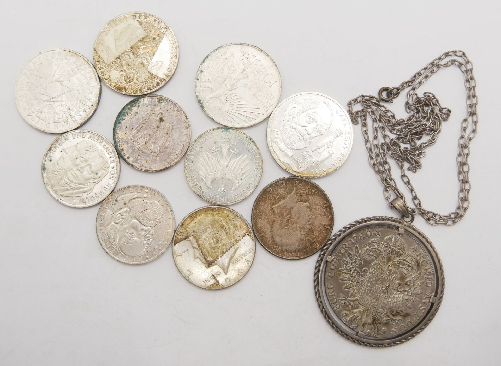 Lot Silbermünzen & Medaillen, dabei 4x 10 Mark, sowie 4x5 Mark BRD, 2x Kennedy Dollar 1964 und 1 - Image 2 of 2