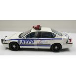 Aus Sammelauflösung! Police Modellauto 2000 Chevrolet IMPALA "NYPD". Scale 1:18. Maisto, Türen,