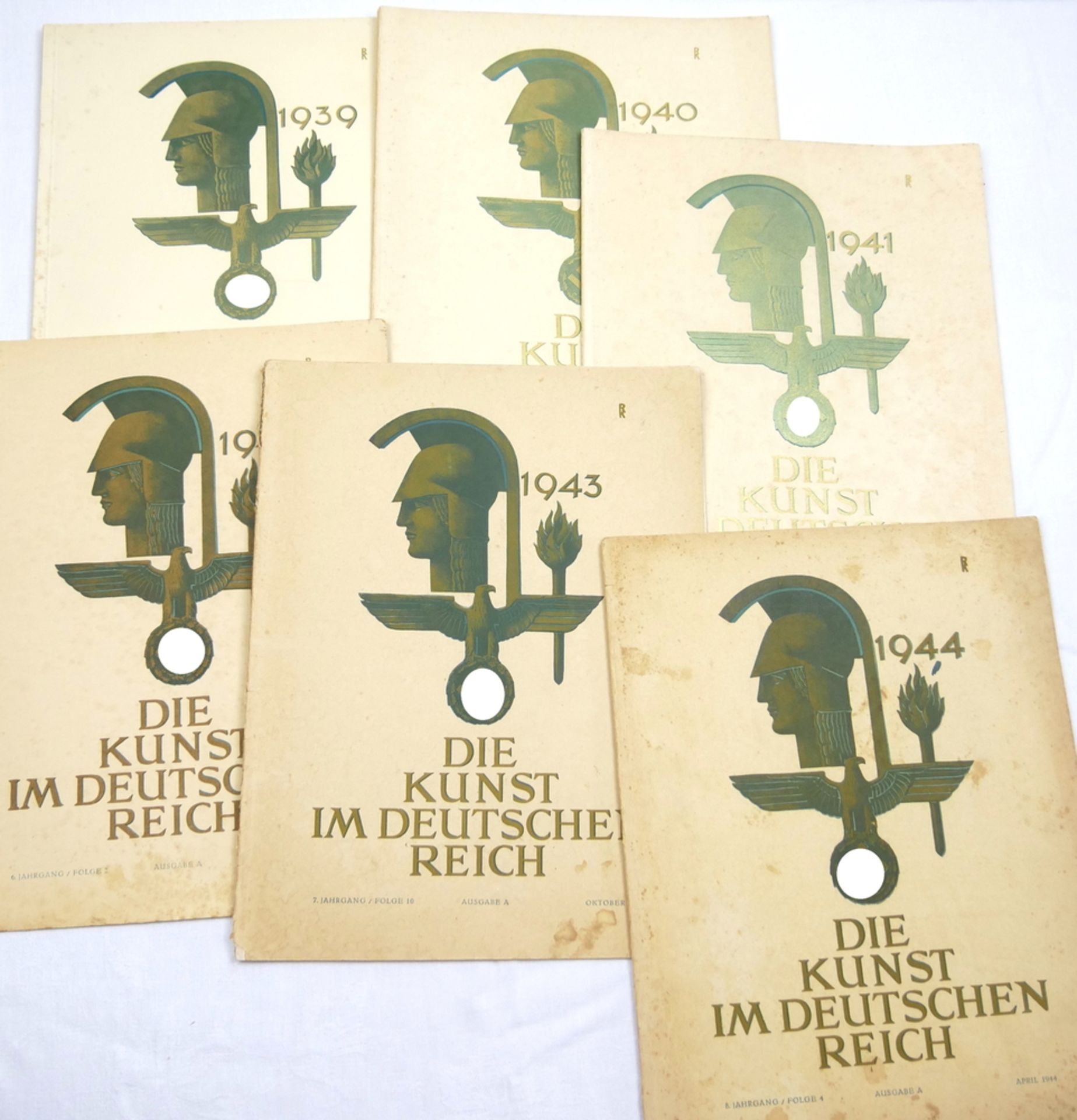 Die Kunst im Deutschen Reich. Ausgabe A: 3. Jg. Folge 8, 1939; 4. Jg. Folge 1, 1940; 5. Jg. Folge