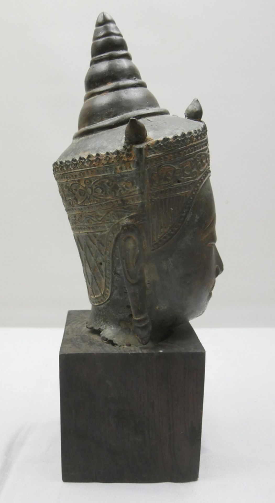 Rarität: Buddha Kopf, Thailändische Bronze, mit vergoldeten Spuren, Original 14. Jahrhundert - Image 5 of 5