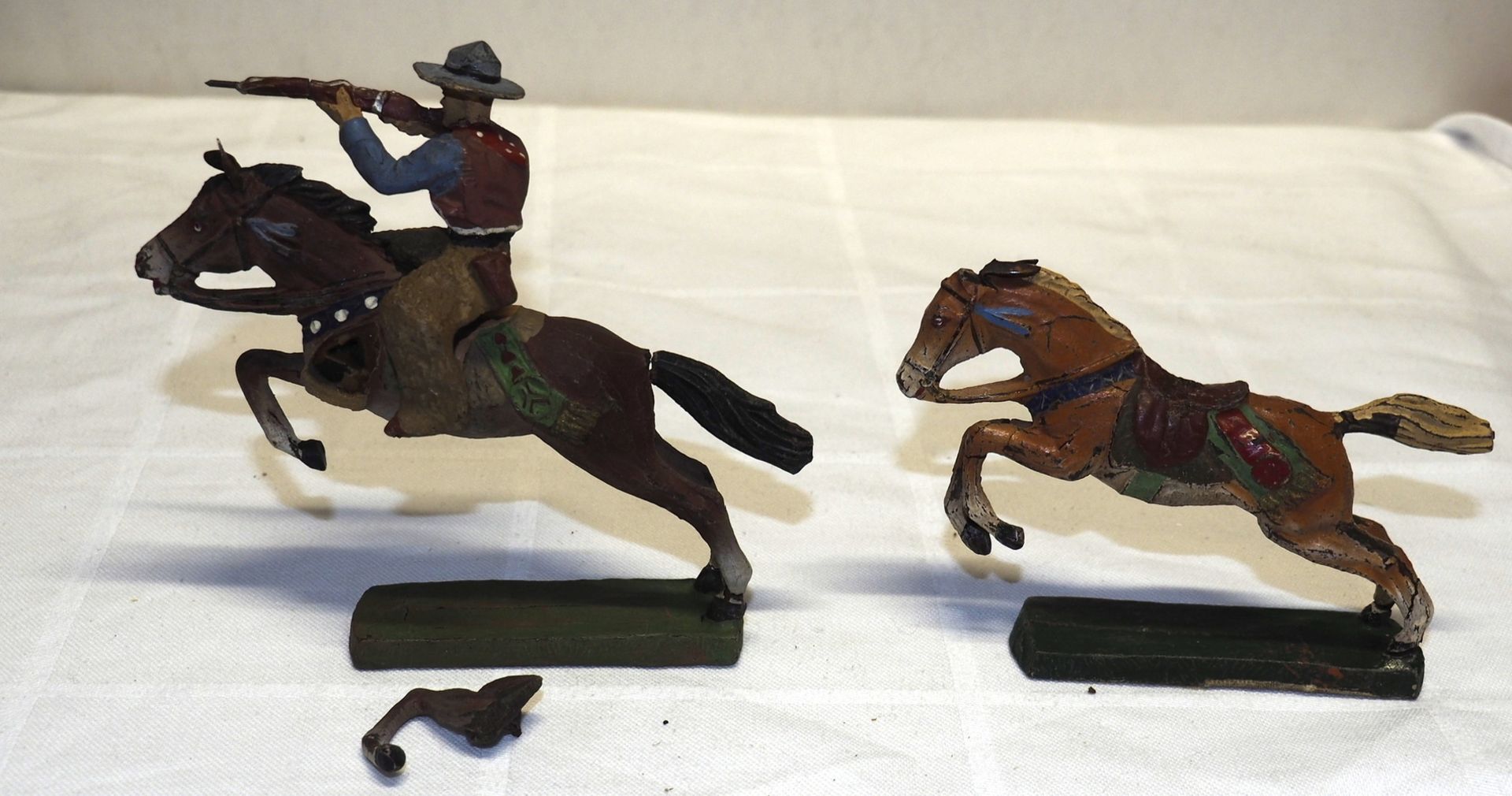 Lot Elastolin - Figuren, Masse, Wild -West, 7 cm - Serie. Teilweise mit Beschädigungen bzw. - Image 4 of 4