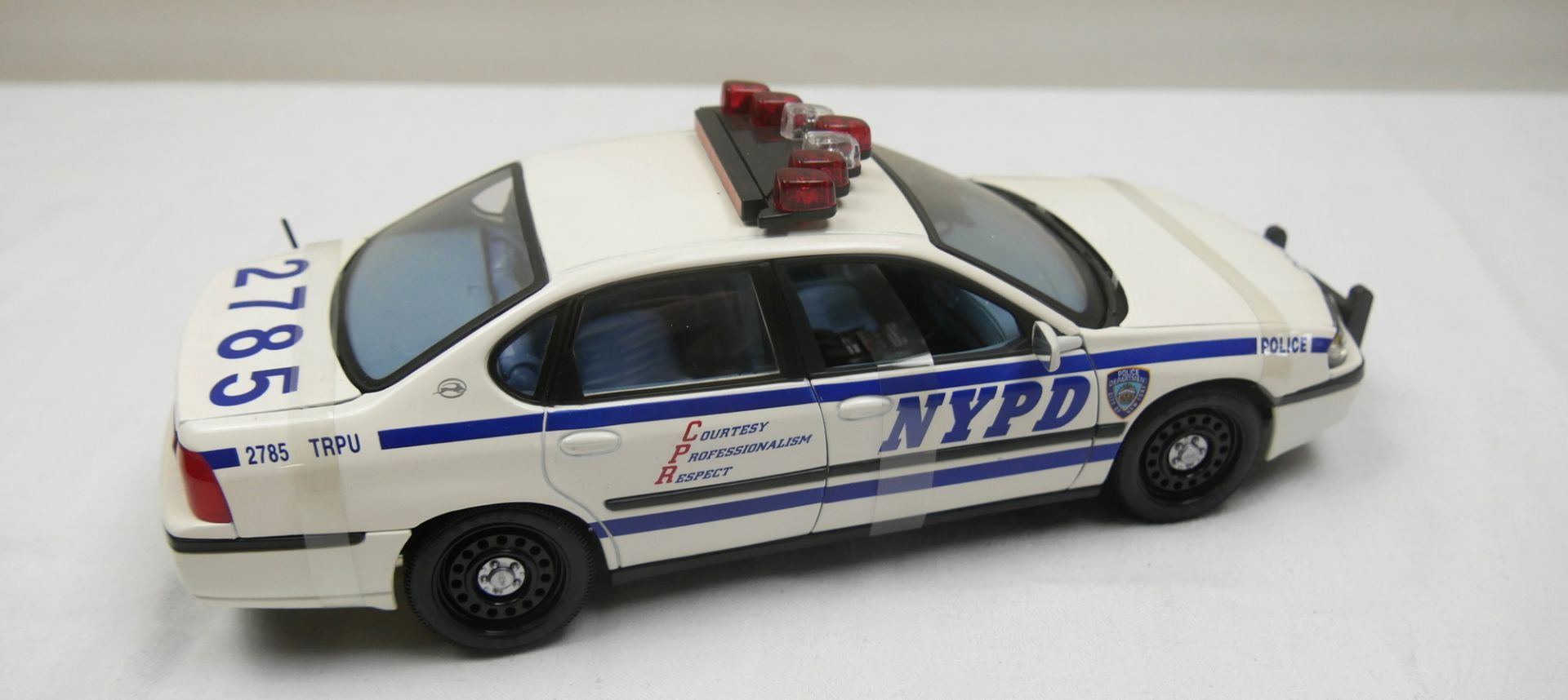 Aus Sammelauflösung! Police Modellauto 2000 Chevrolet IMPALA "NYPD". Scale 1:18. Maisto, Türen, - Image 2 of 3