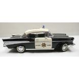 Aus Sammelauflösung! Police Modellauto ´57 Chevrolet Belair "Police Chief". Scale 1:18. Türen und