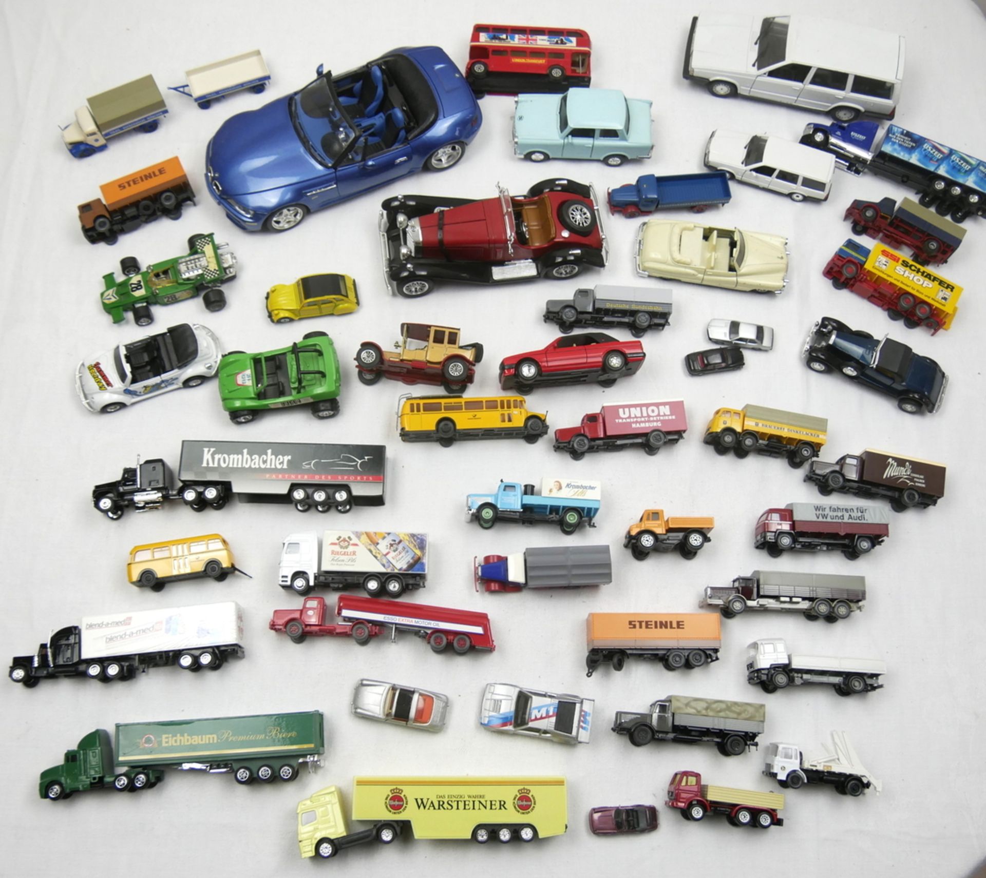Aus Sammelauflösung! Lot Autos und Trucks. Verschiedene Modelle, und Größen. Nicht auf